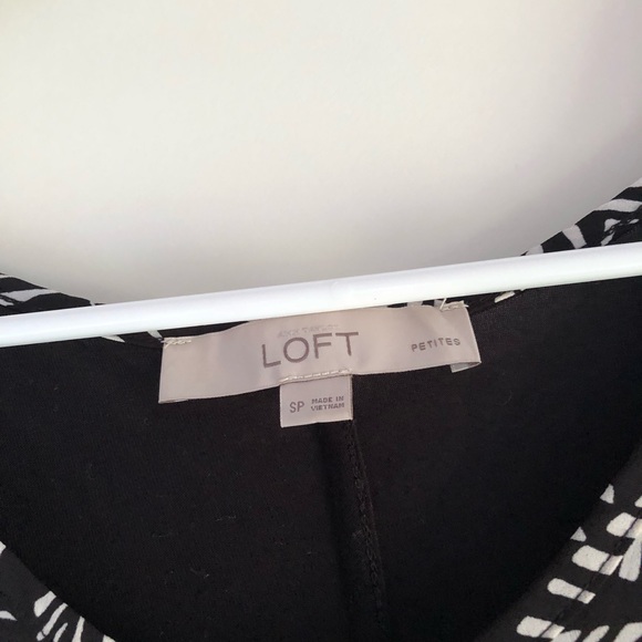 Ann Taylor loft silk tank, size small-petite - Picture 3 of 3